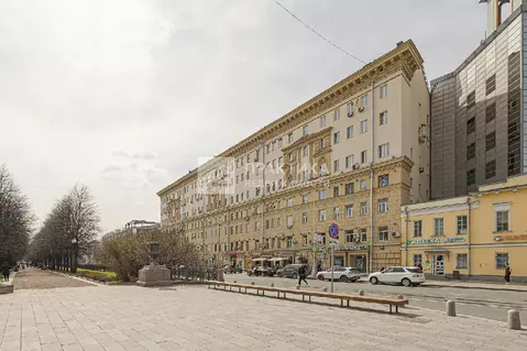 Продается комната в 5-комнатной квартире