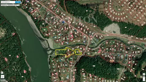 Участок в Алтай, Чемальский район, Узнезинское с/пос, с. Узнезя ул. ...