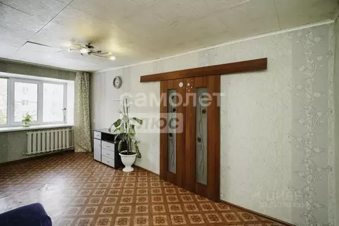 2-к кв. Омская область, Омск просп. Космический, 1 (42.6 м)