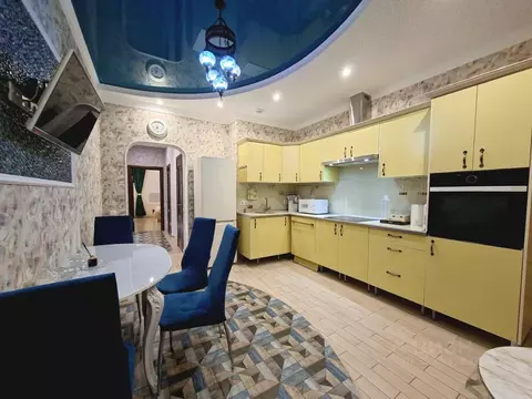 2-к кв. Краснодарский край, Краснодар Юбилейный мкр, ул. 70-летия ...