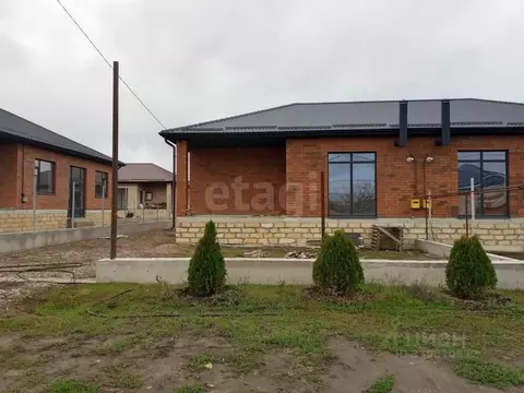 Дом в Ставропольский край, Михайловск Шпаковский район, ул. Сергея ...