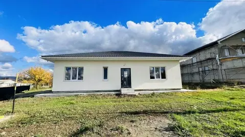 Дом в Крым, Симферопольский район, Добровское с/пос, с. Заречное пер. ...