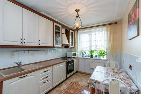 3-к кв. Тюменская область, Тюмень Ставропольская ул., 2 (69.0 м)