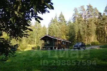 Дом в Карелия, Лахденпохский район, Мийнальское с/пос, пос. Харвиа  ...