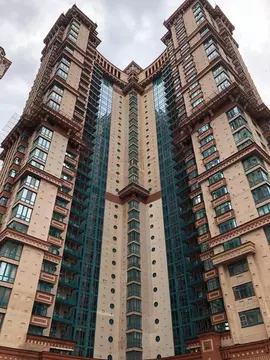 Продается 4-комнатная квартира