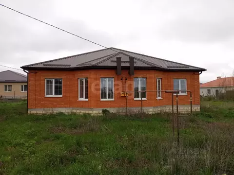 Дом в Ставропольский край, Михайловск Шпаковский район, ул. Знаменитая ...