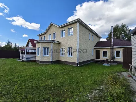 Дом в Коми, Сыктывкар городской округ, Краснозатонский пгт ул. Речная, ...