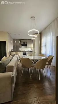 4-комнатная квартира: Астрахань, улица Куликова, 15А (85 м)