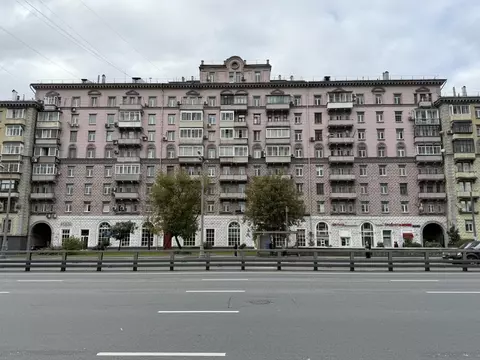 Продается 3-комнатная квартира