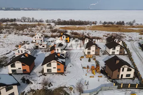 Дом в Челябинская область, Челябинск ул. Белова, 2А (150 м)