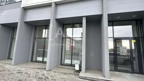 Торговая площадь в Челябинская область, Челябинск наб. Героя России ...