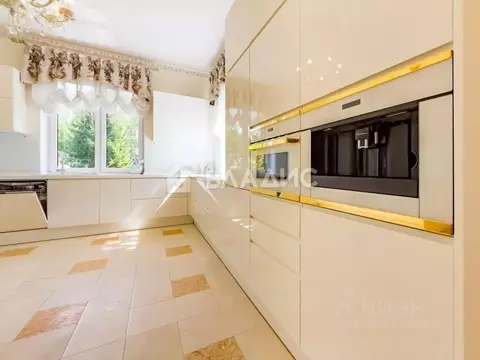 Дом в Калининградская область, Калининград ул. Александра Суворова ...