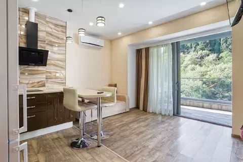 1-к кв. Крым, Ялта проезд Парковый, 6Б (45.0 м)