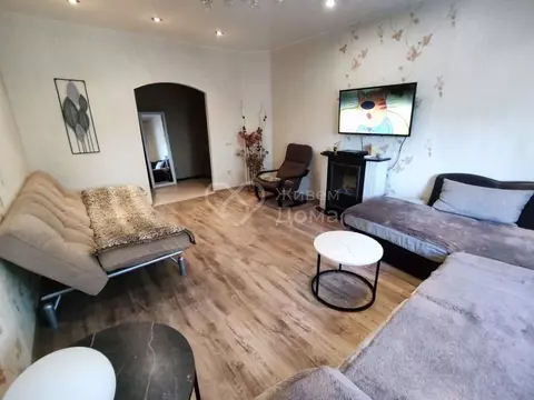 3-к кв. Волгоградская область, Волгоград Семь Ветров мкр, ул. ...