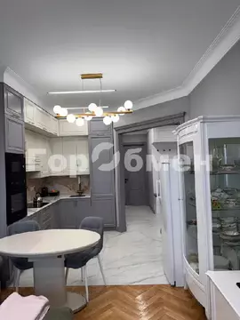 Продается 3-комнатная квартира