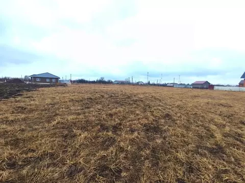 Участок в Калужская область, Перемышльский район, Ахлебинино с/пос, с. ...