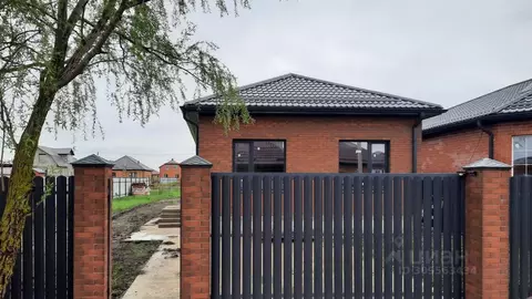 Дом в Адыгея, Тахтамукайский район, Энем пгт Советская ул. (80 м)