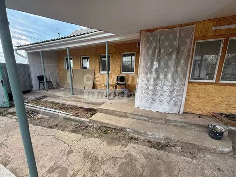 Дом в Оренбургская область, Сакмарский район, пос. Красный Коммунар ...