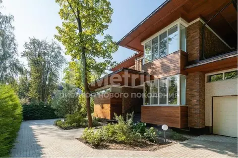 Продается дом в КП Серебряный бор