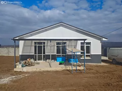 Дом в Симферопольский район, Добровское сельское поселение, село ...