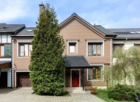 Таунхаус в Московская область, Красногорск городской округ, д. ...