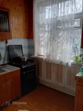 Продается комната в 3-комнатной квартире