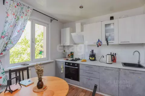 3-к кв. Иркутская область, Ангарск 17-й мкр, 13 (67.9 м)