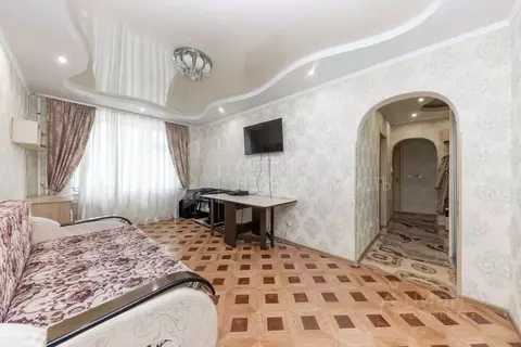 2-к кв. Тюменская область, Тюмень ул. Александра Протозанова, 10 (53.1 ...