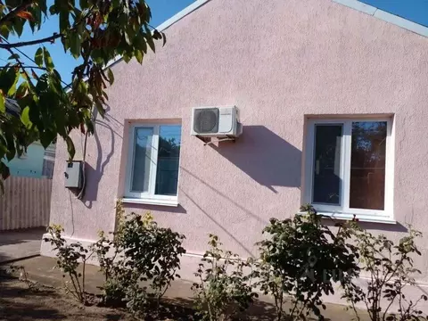 Дом в Крым, Сакский район, с. Штормовое ул. Степная, 15 (55 м)