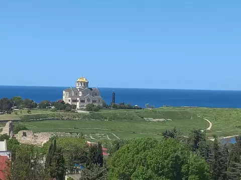 3-к кв. Севастополь ул. Дмитрия Ульянова, 37 (181.4 м)