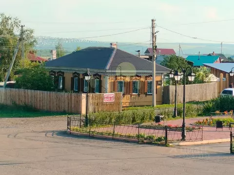 Дом в Иркутская область, Иркутский муниципальный округ, с. Урик ул. ...