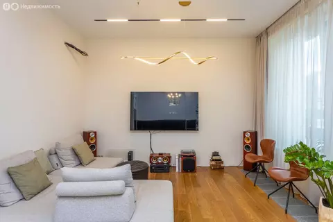 3-комнатная квартира: Москва, бульвар Братьев Весниных, 2 (80 м)