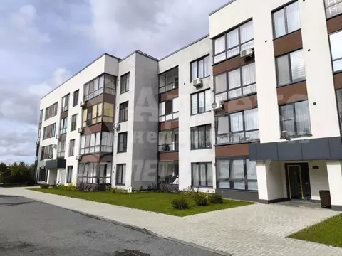 3-к кв. Тюменская область, Тюмень ул. Федюнинского, 30 (86.2 м)