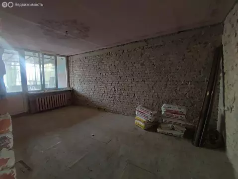 3-комнатная квартира: Нальчик, проспект Кулиева, 21 (80 м)