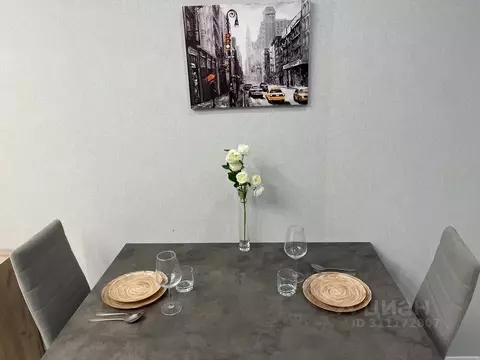 1-к кв. Тюменская область, Тюмень ул. Разведчика Кузнецова, 5 (42.0 м)