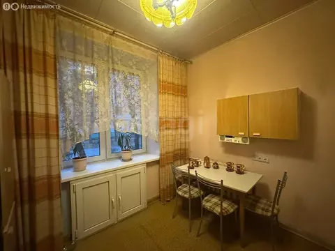 2-комнатная квартира: Челябинская область, Озерск, улица Космонавтов, ...