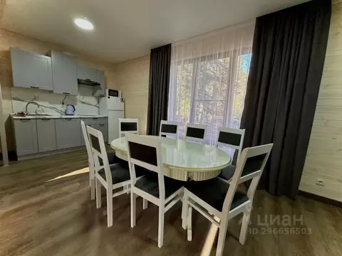 Дом в Карачаево-Черкесия, Зеленчукский район, с. Архыз пер. 2-й ...