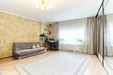 2-к кв. Тюменская область, Тюмень ул. 50 лет ВЛКСМ, 19 (88.6 м)