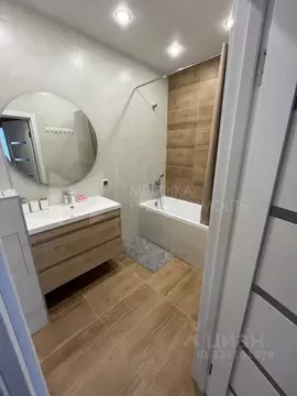 2-к кв. Тюменская область, Тюмень ул. Краснооктябрьская, 6 (60.7 м)