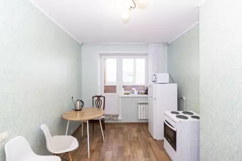 2-к кв. Тюменская область, Тюмень ул. Андрея Бушуева, 4к1 (50.0 м)