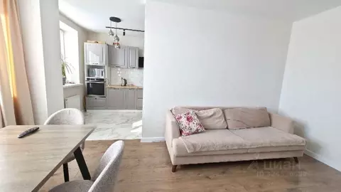 2-к кв. Волгоградская область, Волгоград ул. Расула Гамзатова, 11 ...