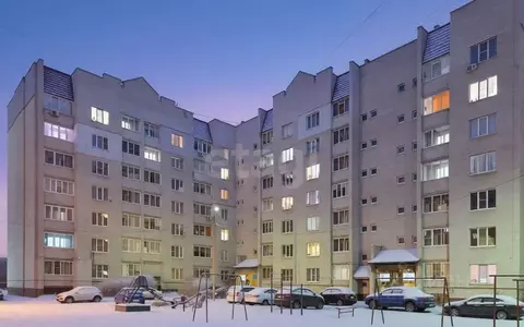 3-к кв. Ярославская область, Ярославль ул. Брагинская, 13к2 (80.1 м)