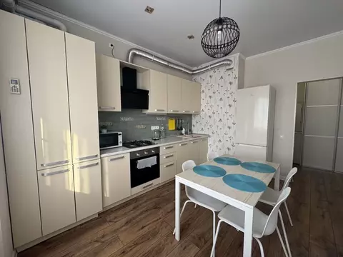 2-к кв. Краснодарский край, Новороссийск ул. Серова, 17 (68.0 м)