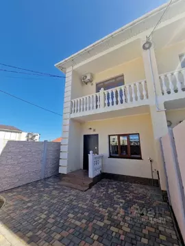 Таунхаус в Крым, Евпатория городской округ, Заозерное пгт ул. ...