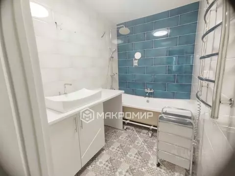 3-к кв. Свердловская область, Екатеринбург ул. Лучистая, 4 (64.1 м)