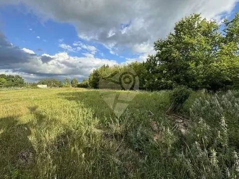Участок в Белгородская область, Старооскольский городской округ, с. ...