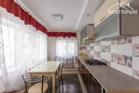 Дом в Крым, Симферопольский район, Гвардейское с/пос, с. Красная ...