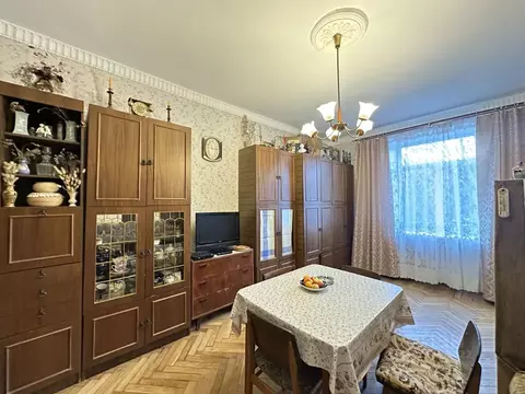 3-к кв. Санкт-Петербург Среднеохтинский просп., 42К2 (84.9 м)