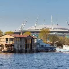 Дом в Санкт-Петербург наб. Мартынова, 94 (300 м)