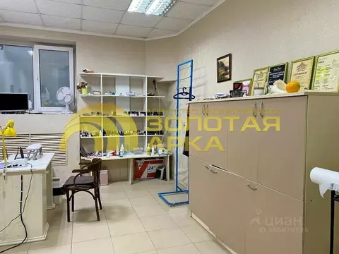 Торговая площадь в Краснодарский край, Крымск ул. Ленина, 176 (48 м)